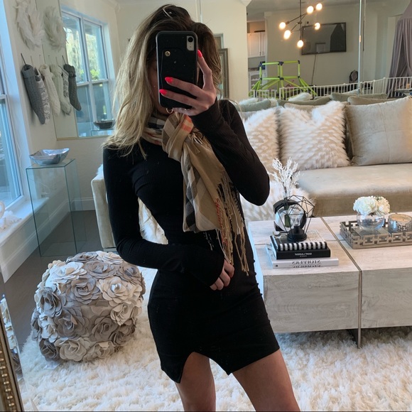 Taylor Dress - Picture 3 of 8